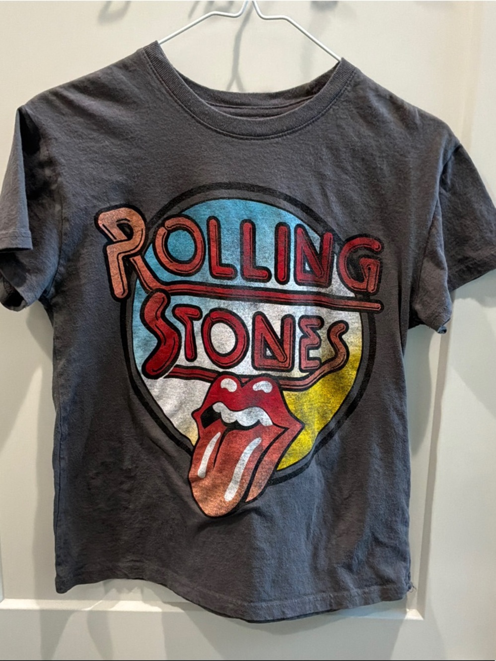 the Rolling Stones Tee Charcoal Red Logo Music Mutlticolor Circle Small Graphic